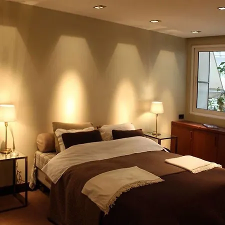 Elegant And Cozy 5 To Metro St Apartment